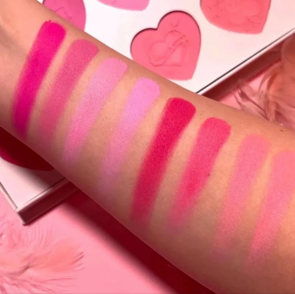 Plouise Heart-Shaped Blush Palette (Hot Pink, Baby Pink, Mauve, Peach, Coral)
